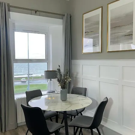 No 6 Lansdowne Apartment Portrush Room photo