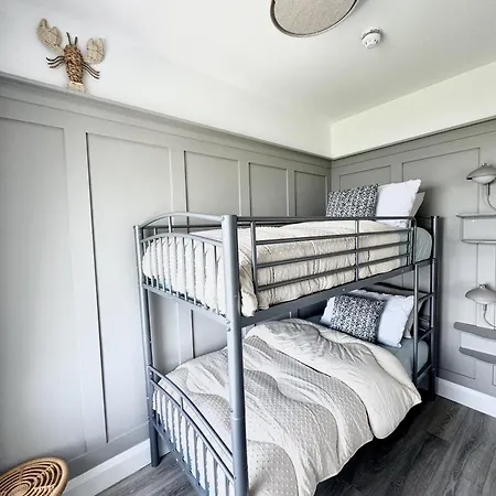 No 6 Lansdowne Apartment Portrush Room photo