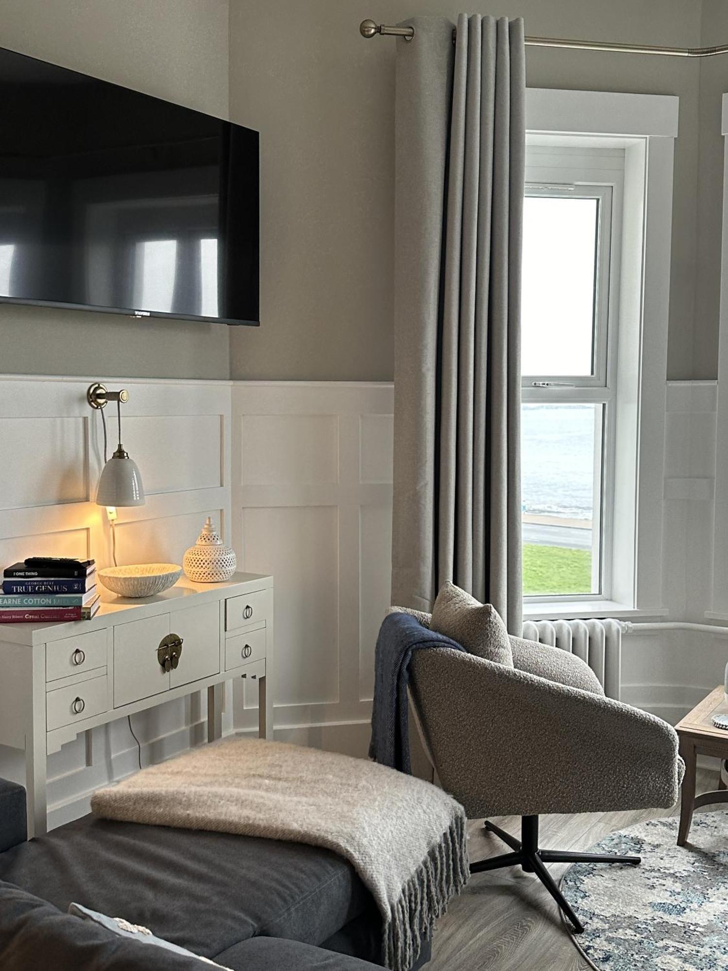 Apartment No 6 Lansdowne