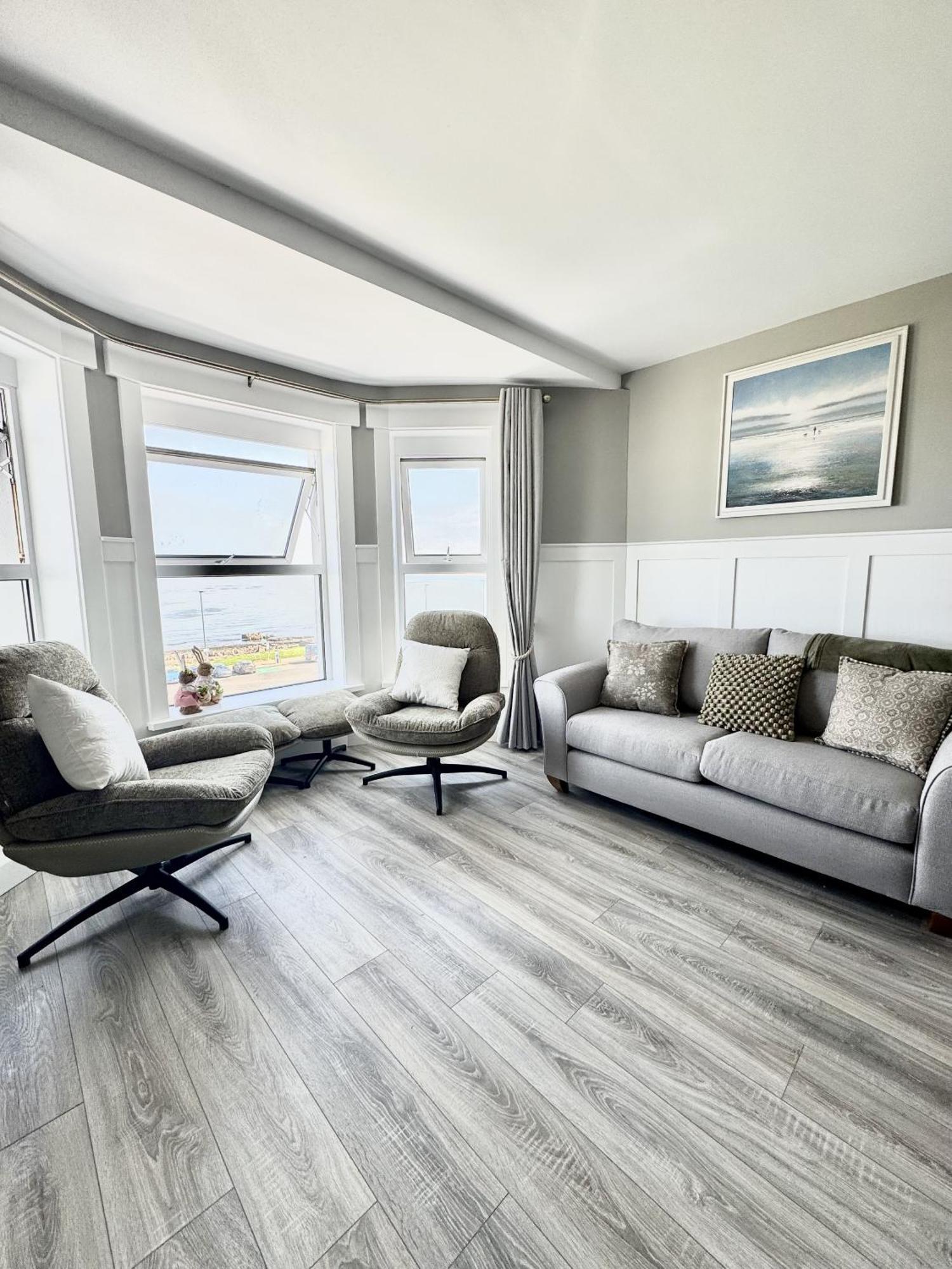 No 6 Lansdowne * Portrush